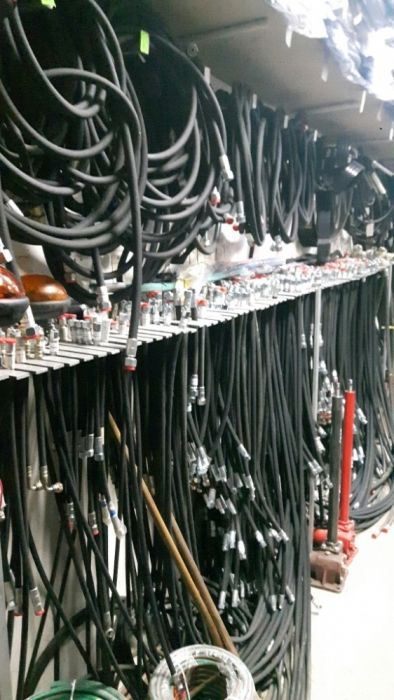 Hydraulika siłowa. Przewód hydrauliczny. Ładowacz. Przyczepa