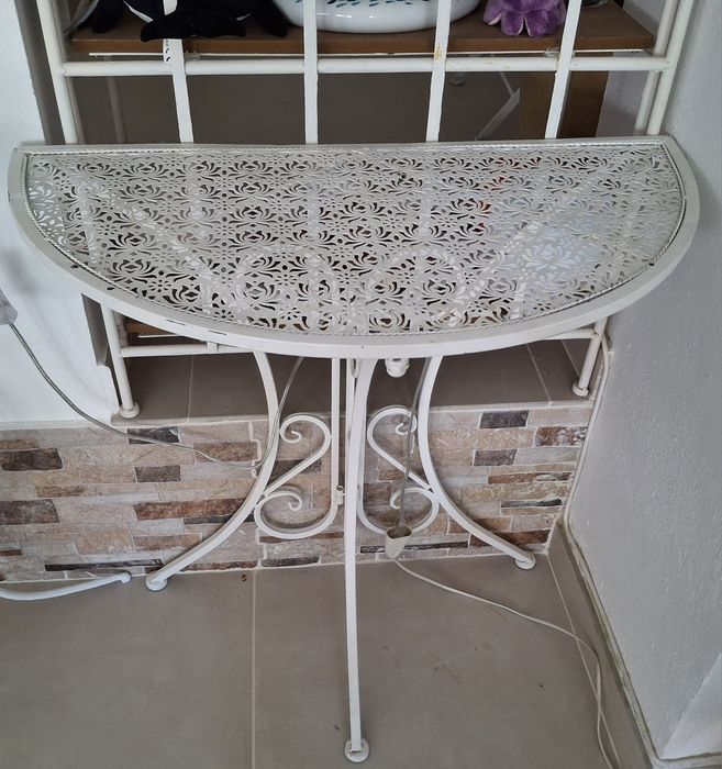 Mesas de apoio, vintage e contemporânea