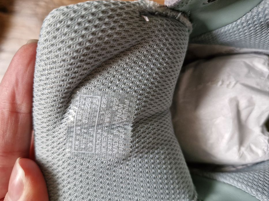 Ботинки кросівки взуття Clarks