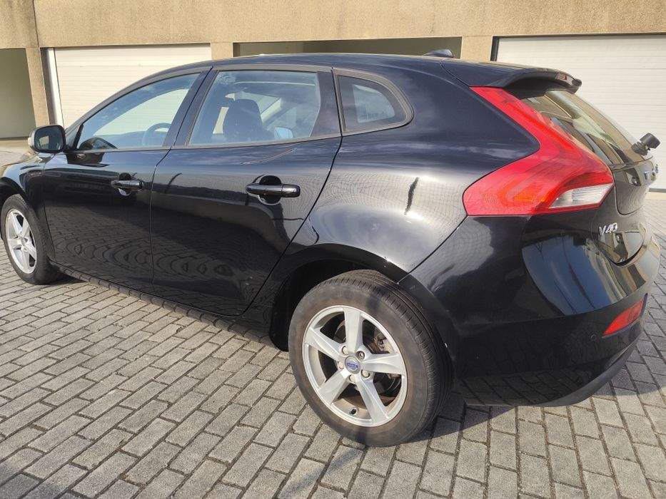 Volvo V40 2.0 D2 Kinetic (120 cv) – 2016 – Nacional – Excelente Estado