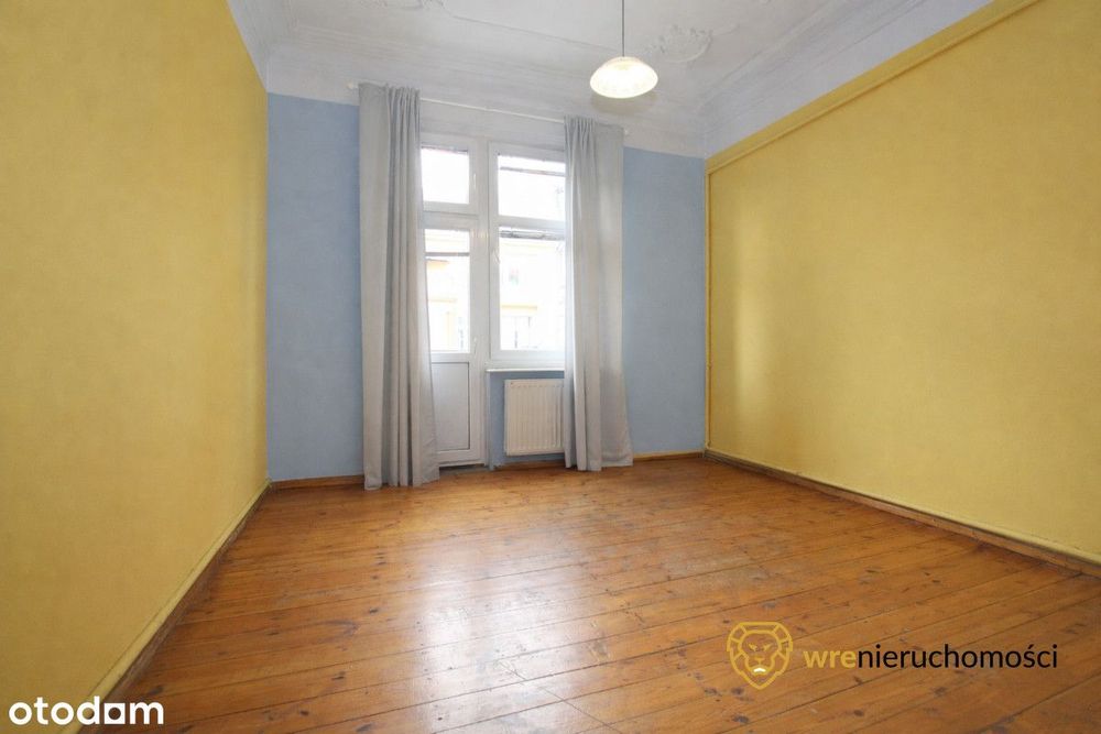 Rozkład, wysoki sufit, obustronne, dwa balkony