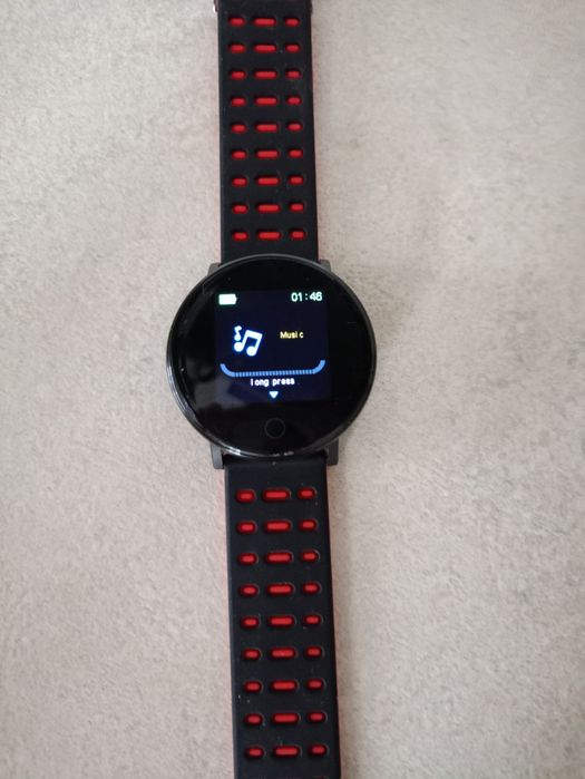 Smartwatch z ładowarką - Funkcje zdrowotne i sportowe - idealny