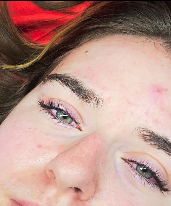 Przedłużanie rzęs 1:1, mokry efekt, laminacja brwi, lifting rzęs