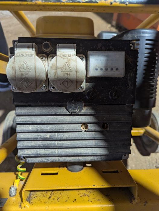 Gerador Arranque Manual 9HP 4.8KVA Benza E5000