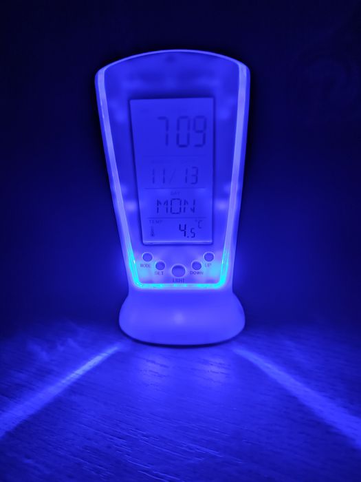 Продам годинники нові