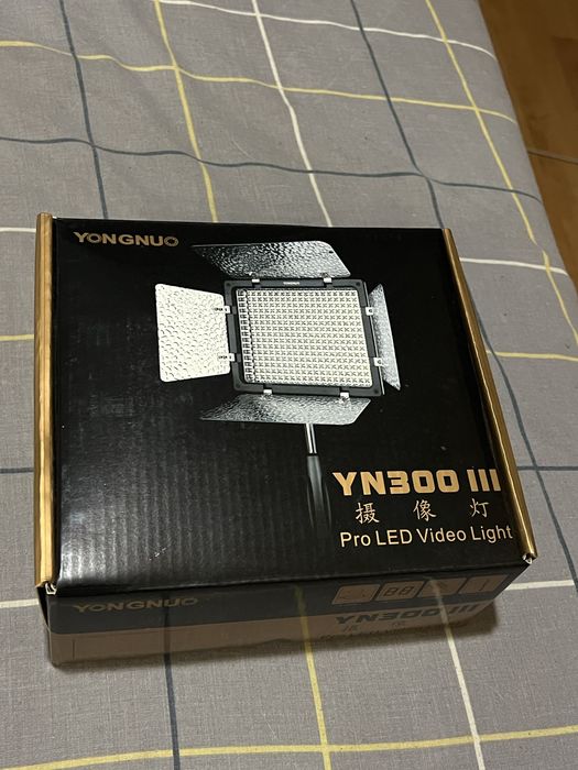 НОВЕ відеосвітло Yongnuo YN300
