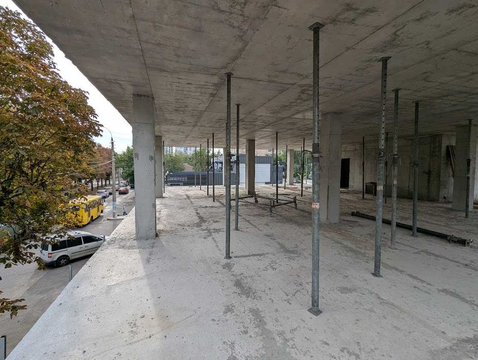 Продамо 2 поверх БЦ на бульварі Шевченка 178