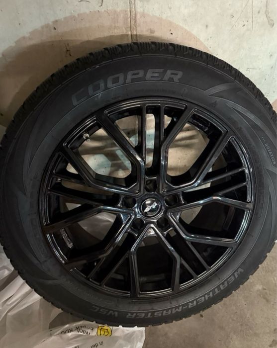 Диски bmw x7  з зимовою гумою