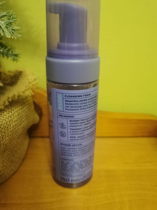 Pianka do mycia twarzy Cleansing Foam KLOO 150 ml