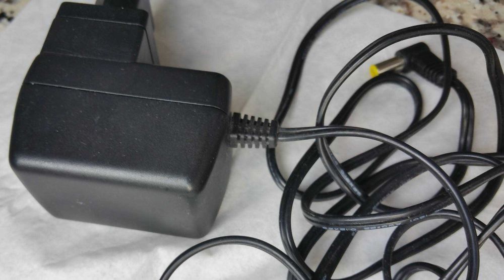 Zasilacz AC ADAPTOR  230-240V 50Hz 45mA 6V 300mA