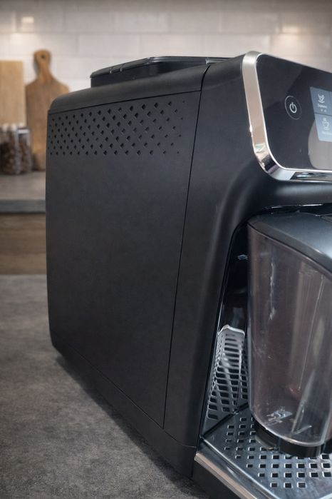 Кавомашина Philips EP2220 – ваша ідеальна кава в один дотик