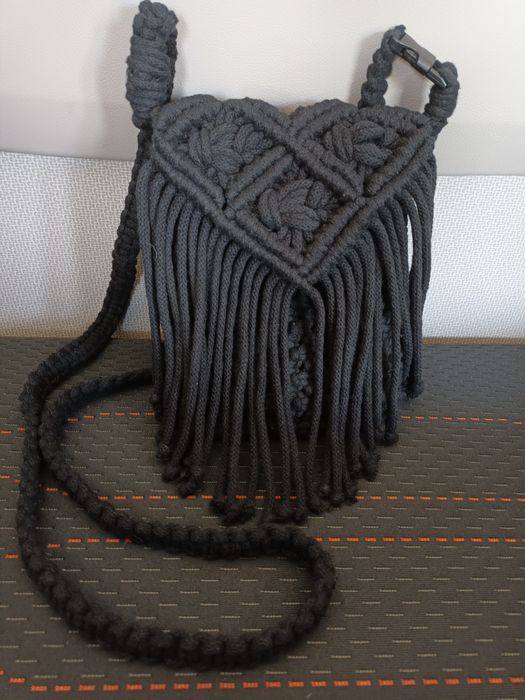 Torebka na telefon - makrama