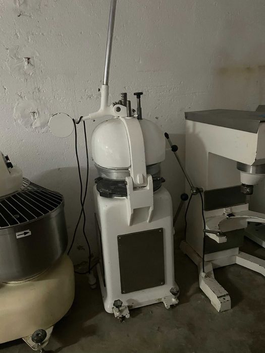 Equipamentos semi-novos de Pastelaria64585252346370124