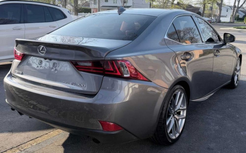 Lexus IS 300      2016