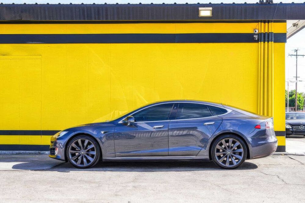 Tesla Model S 75      2017