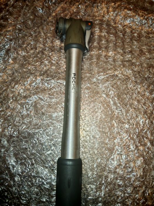 Kompaktowa pompka rowerowa Topeak Pocket Rocket