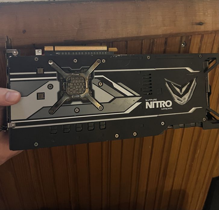 Відеокарта Sapphire RX Vega 64 8GB HBM2