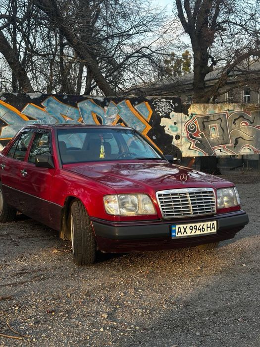 Продам Мерседес 124