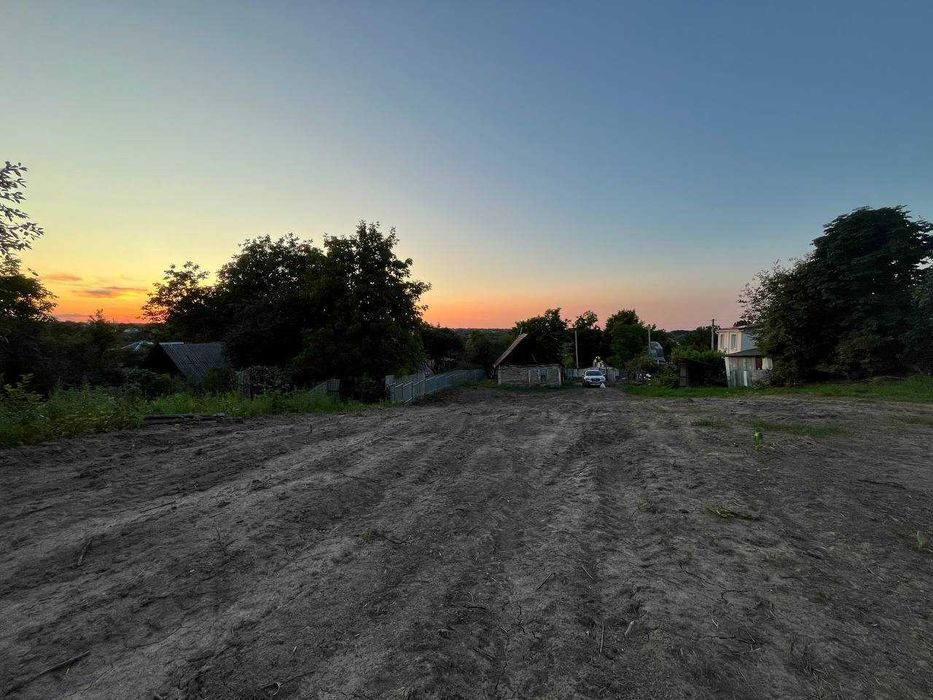 Продам ділянку в престижному селі Іванковичі 32 сотки (ВЛАСНИК)