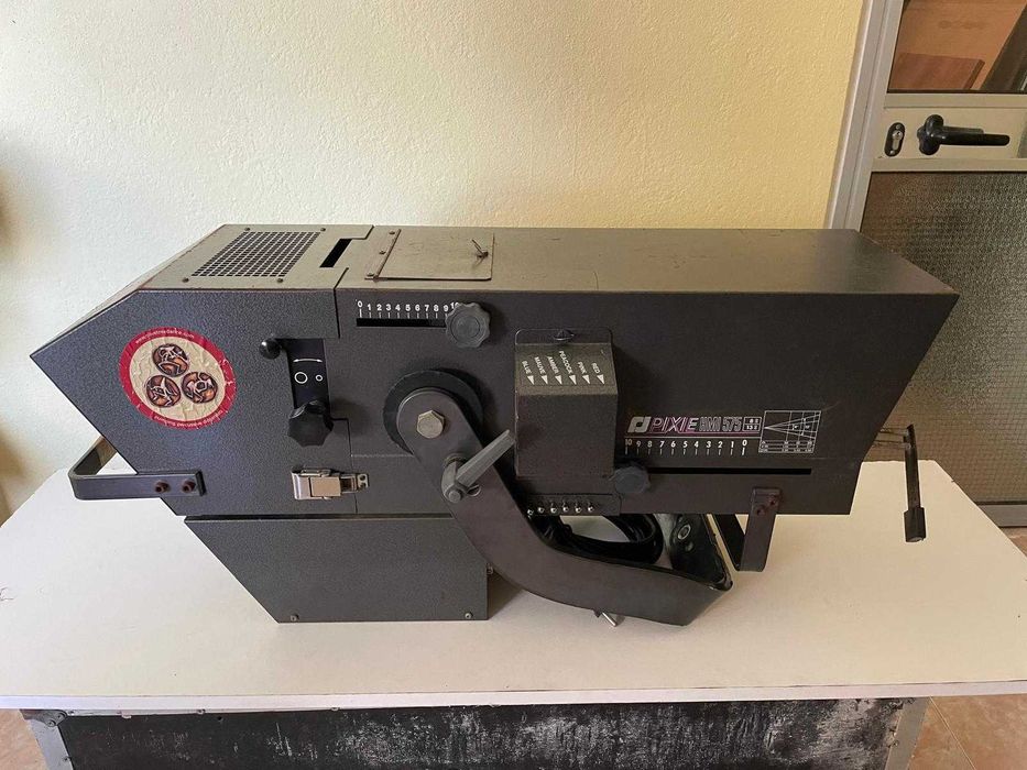 FOLOWSPOT 575W - Com Case Transporte