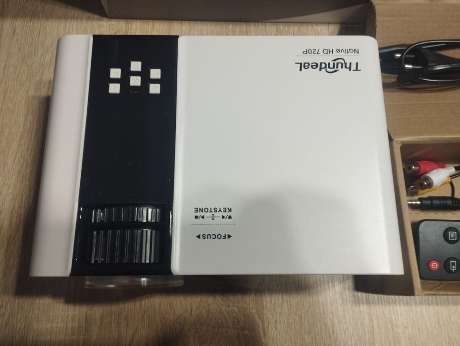 Projektor Thundeal TD90 W HD rzutnik