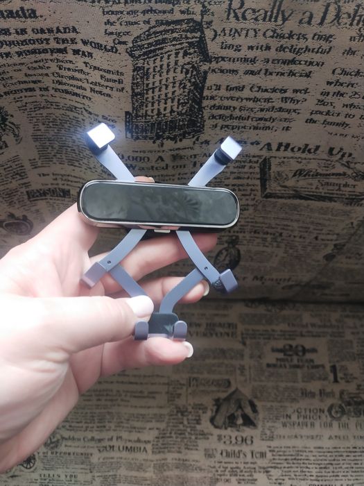 Тримач для телефону в магину