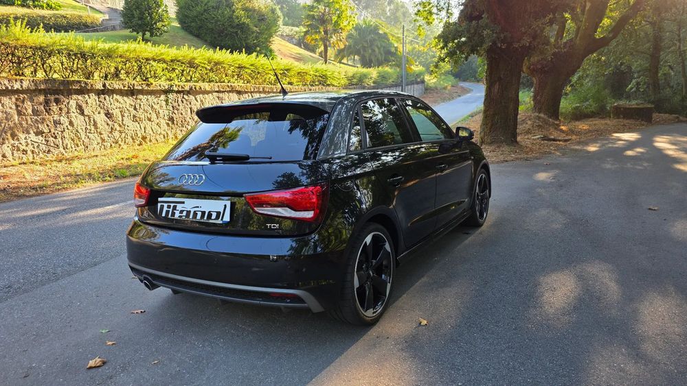 Audi A1 Sportback 1.6 TDI S-line S tronic foto 2