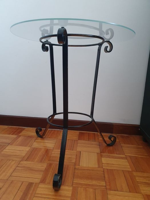 Mesa metal e vidro