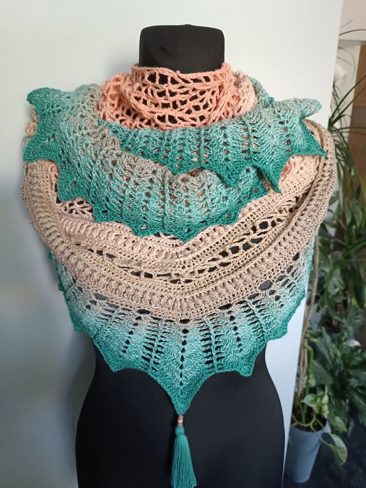 Zefir - zwiewna chusta na szydełku