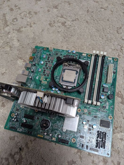 Продам комплект із трьох компонентів для ПК