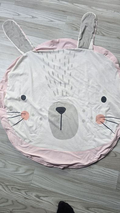 Mata niemowlęca/ dywanik króliczek