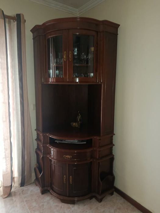 Móvel de canto usado