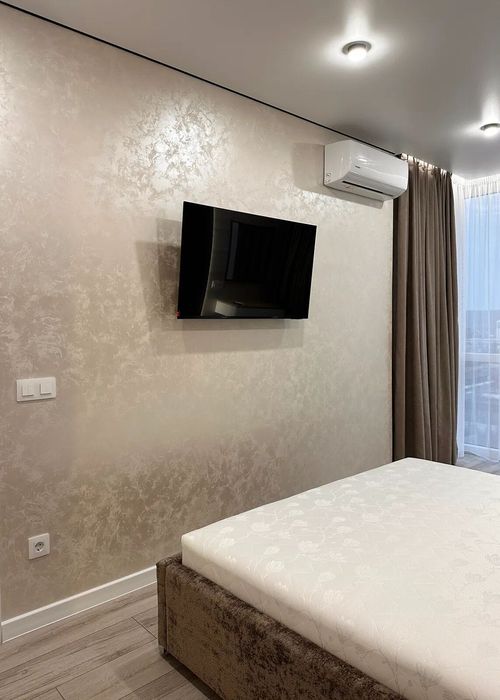 Однокімнатна біля ТРЦ Велес