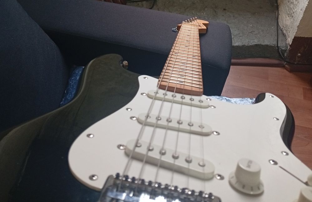 Guitarra squier by fender stratocaster Koreana dos anos 90