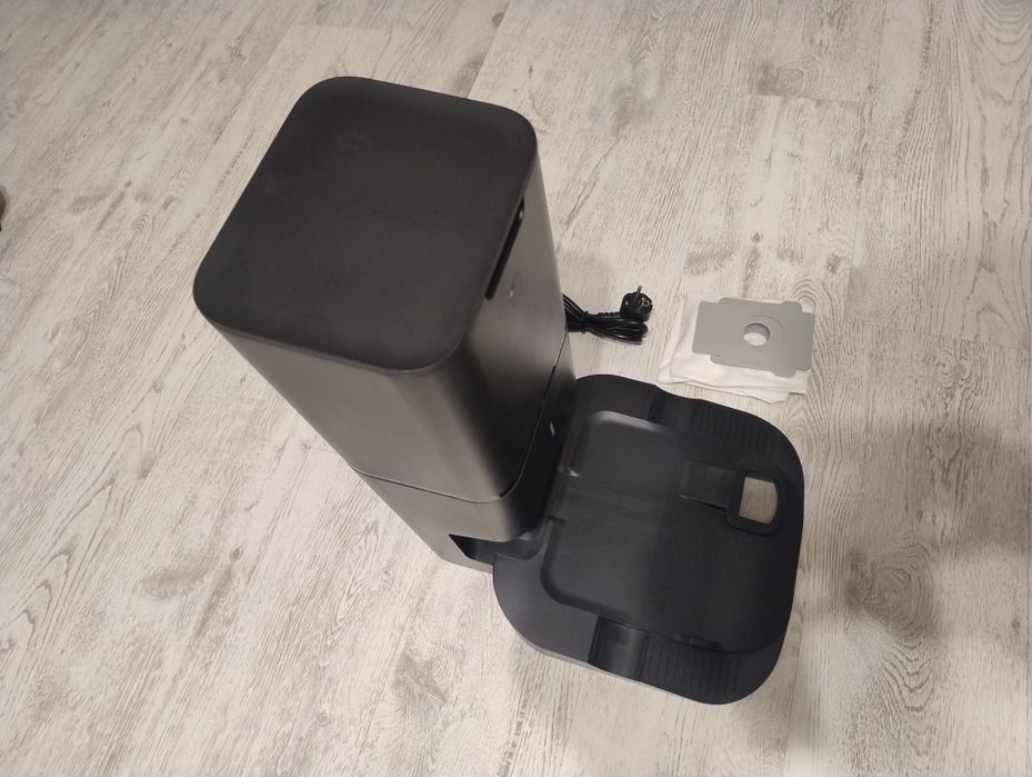Stacja Ładowania Samoopróżniająca Clean Base Irobot Roomba i1 i3 i4 i5 i6 i7 i8