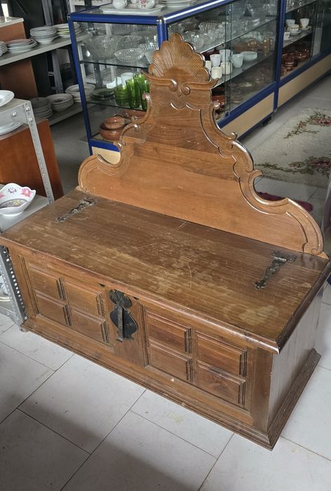Banco vintage, em bom estado