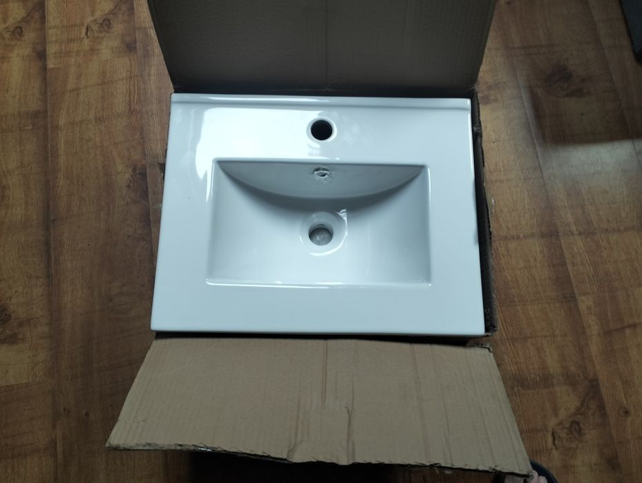 Nowa umywalka łazienkowa