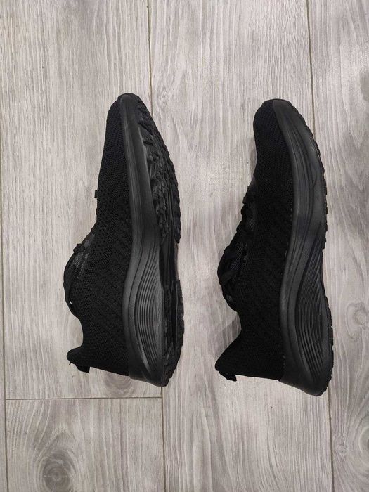 Красовки новые bayota черные (44размер)