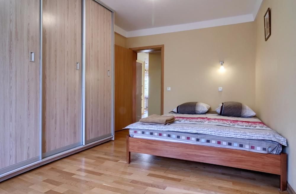 Сдам 2-х комн.кв-ру посуточно метро Черниговская, Братиславская,30