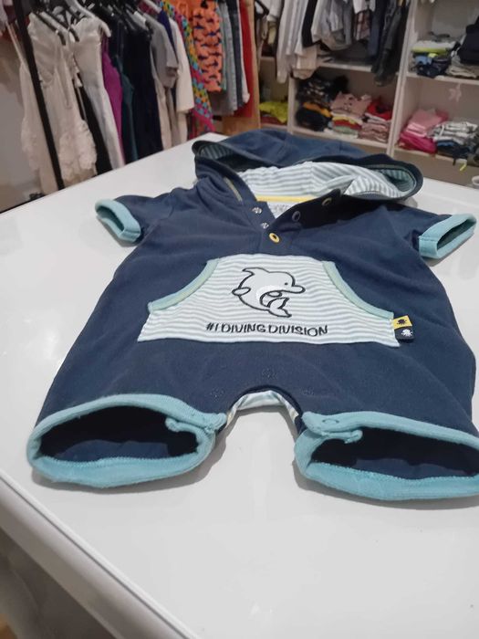 Venda de roupas de criança
