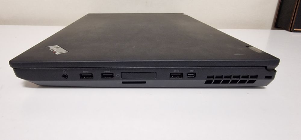 Lenovo ThinkPad P70 / Quadro M600M / i7-6820HQ / 16GB / 17.3"