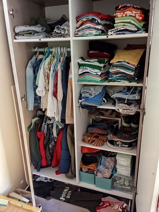 Roupeiro + cómoda com muda fraldas + cama criança