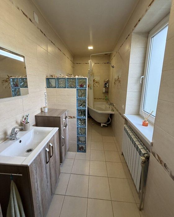 Продається будинок з ремонтом на Баварії, 8 соток