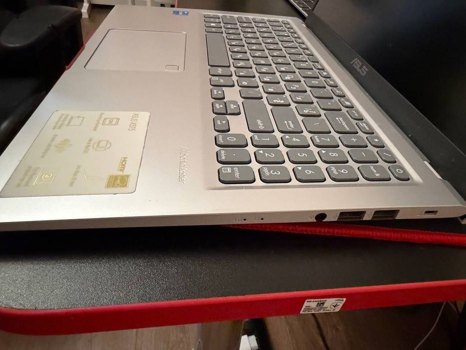 Ноутбук Asus x515