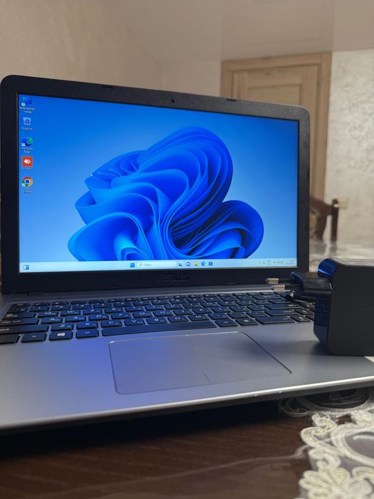 Ноутбук ASUS VivoBook 15