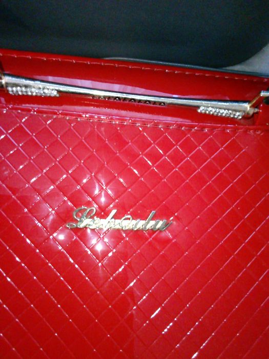 Продам женские сумочки, цена за две