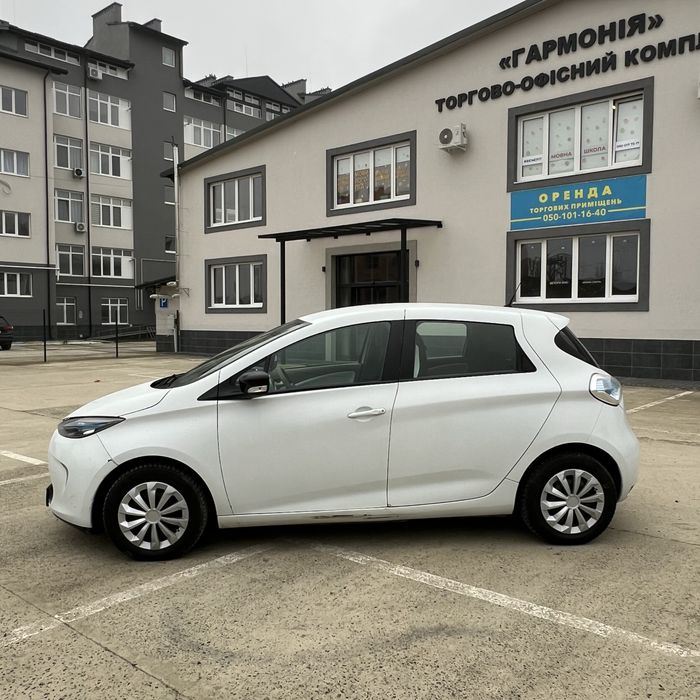 Renault zoe 41 kwt 2019. Запас ходу 300км