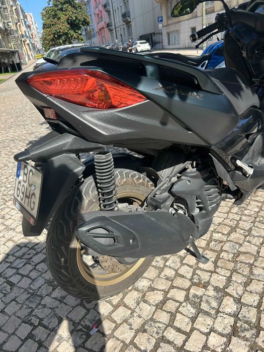 Yamaha XMAX 125 Tech MAX, ano 2023