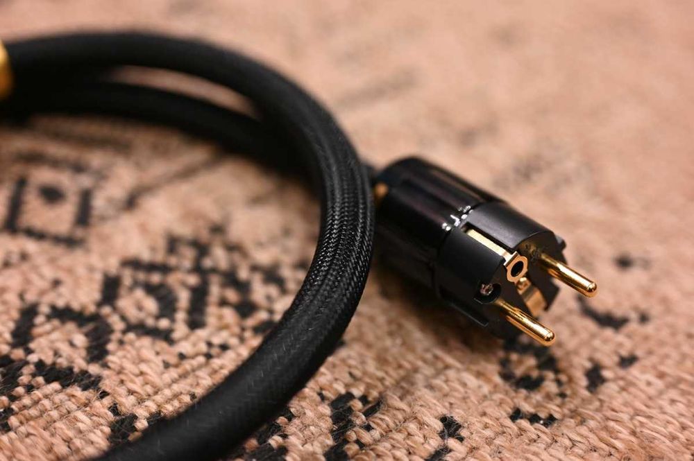 Przewód kabel zasilający audio ATAUDIO Schuko - IEC 1m nowy