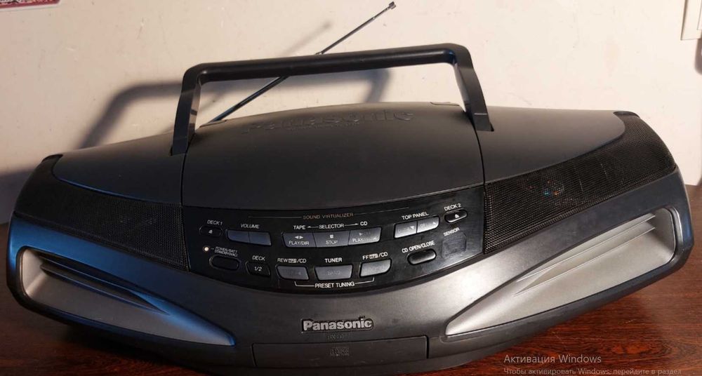 магнітолу Panasonic RX-ED77
